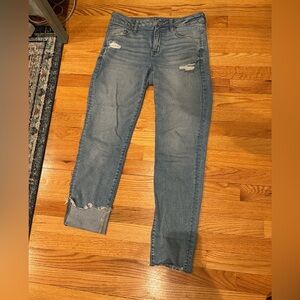 American Eagle Next Level Stretch Sz 8R Distressed Jean. NWOT.